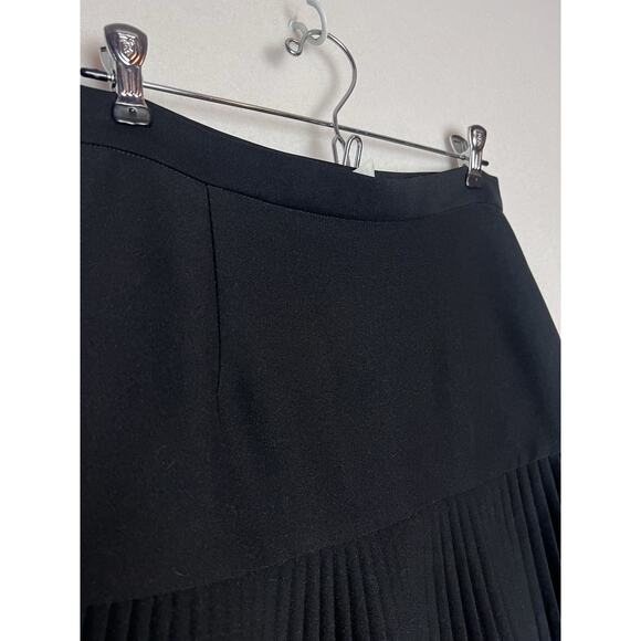 Be My Valentine Women's Tiered Pleated Black Skirt Size 4 Buttons - Picture 4 of 7